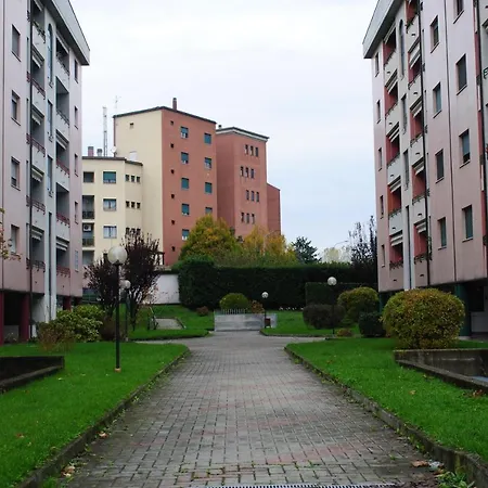 Bnbook-metropolitan Expo Flat 2 *